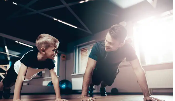 針對近期互聯網上的直播健身熱，專家提醒——健身要講究科學